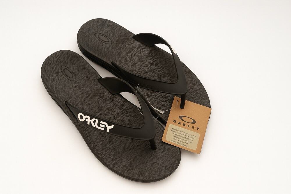 Oakley Men’s B1B Flip Flops Sandals Size 13 Black New With Tags